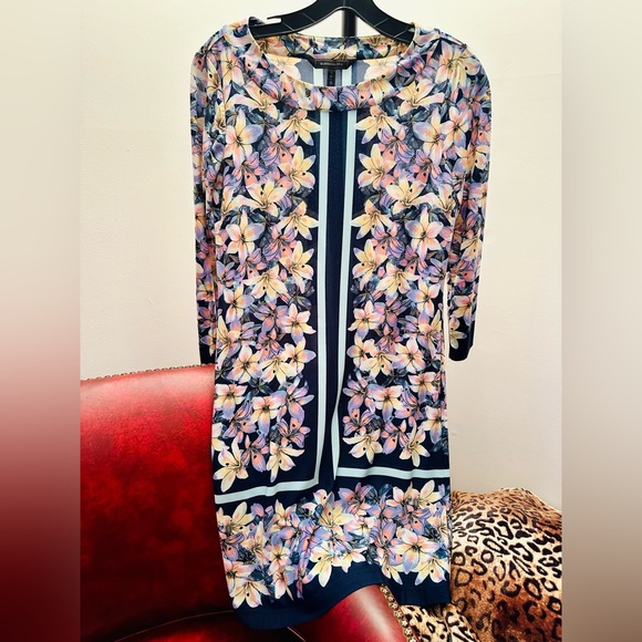 BCBGMAXAZRIA Floral Multicolor 3/4 Sleeve Shift Dress, XS - Picture 2 of 4